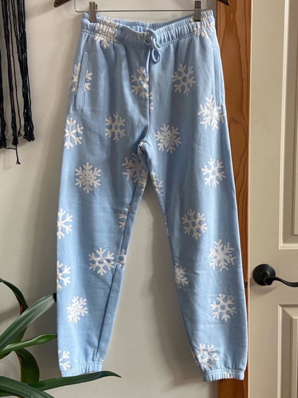 ☀️ Chemistry ☀️ light blue snowflake joggers